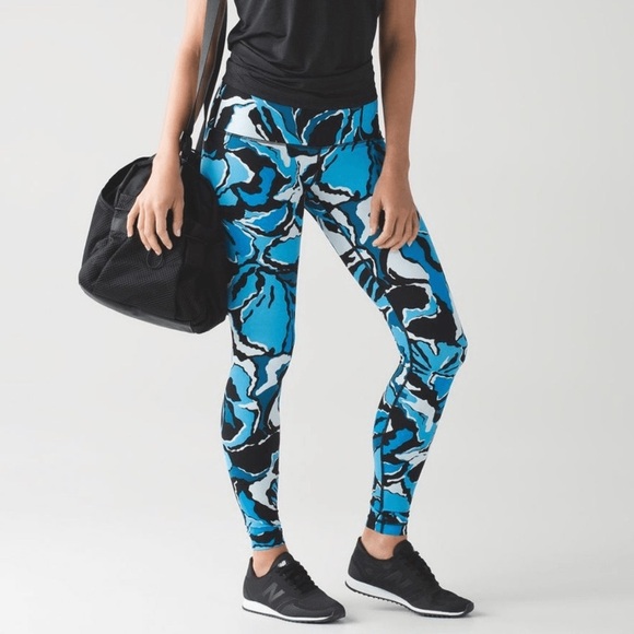 Lululemon Wunder Under Pant (Hi-Rise)
Boom Bloom Beach Blanket Blue Ice Milk 6 - Picture 2 of 8